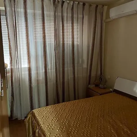 Apartament Cu Un Dormitor / One Bedroom Apartment Satu Mare Exterior photo